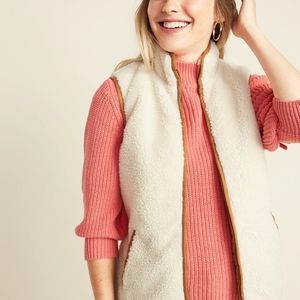 Old Navy Sherpa vest XS Petite